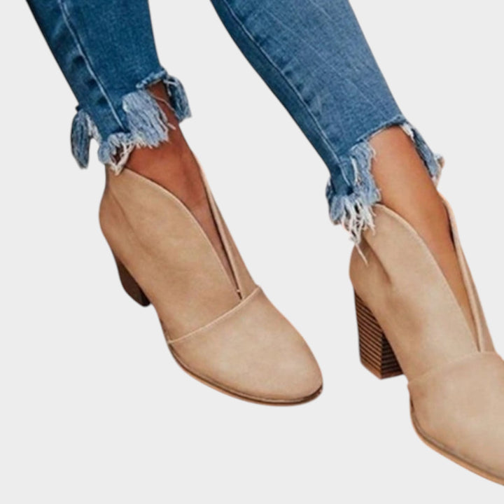 Chic Block Heel Pointed Toe Suede Ankle Boots